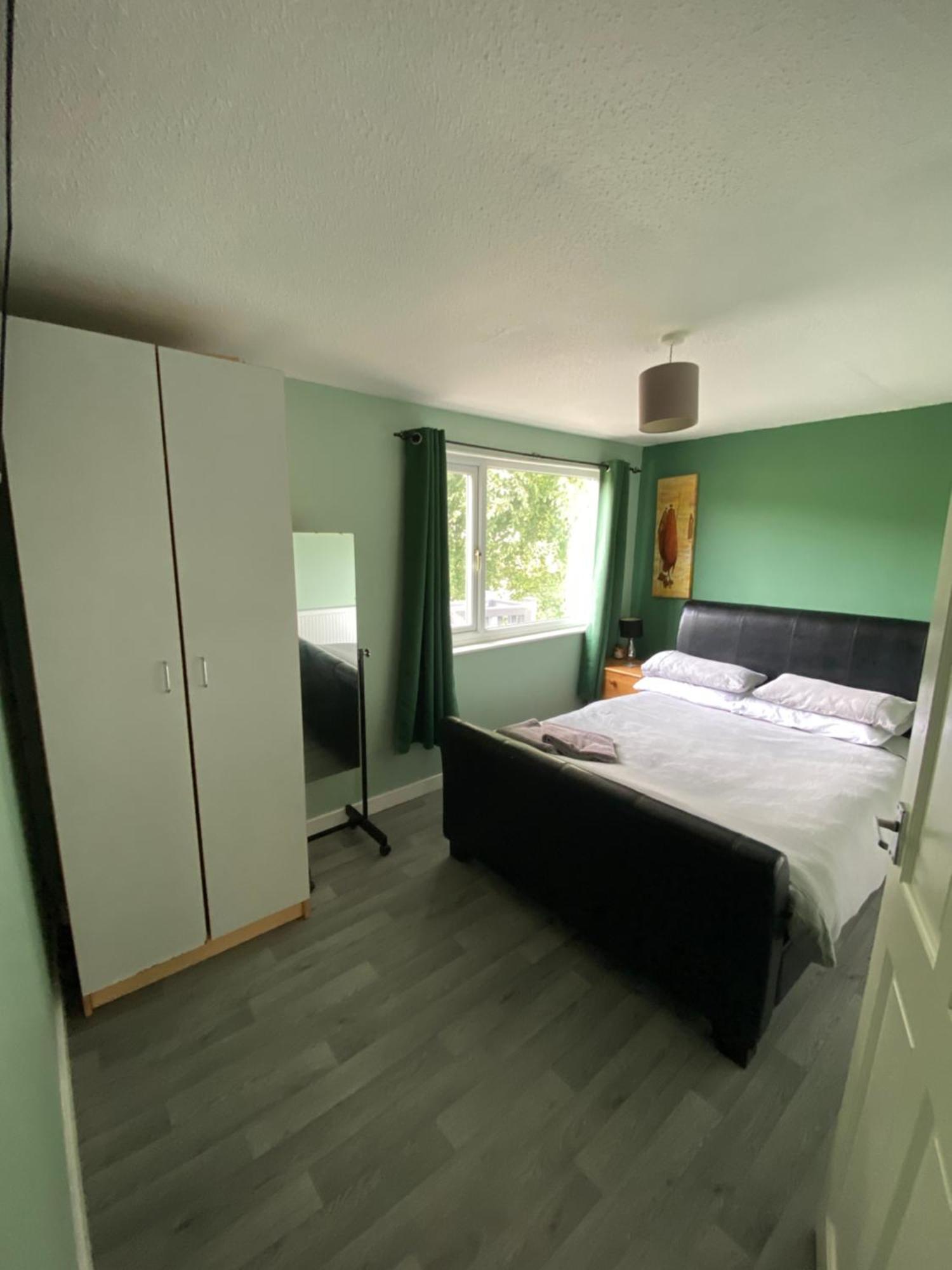 Stunning 3 Bed Riverside Cabin In Snowdonia Caeathro Екстериор снимка
