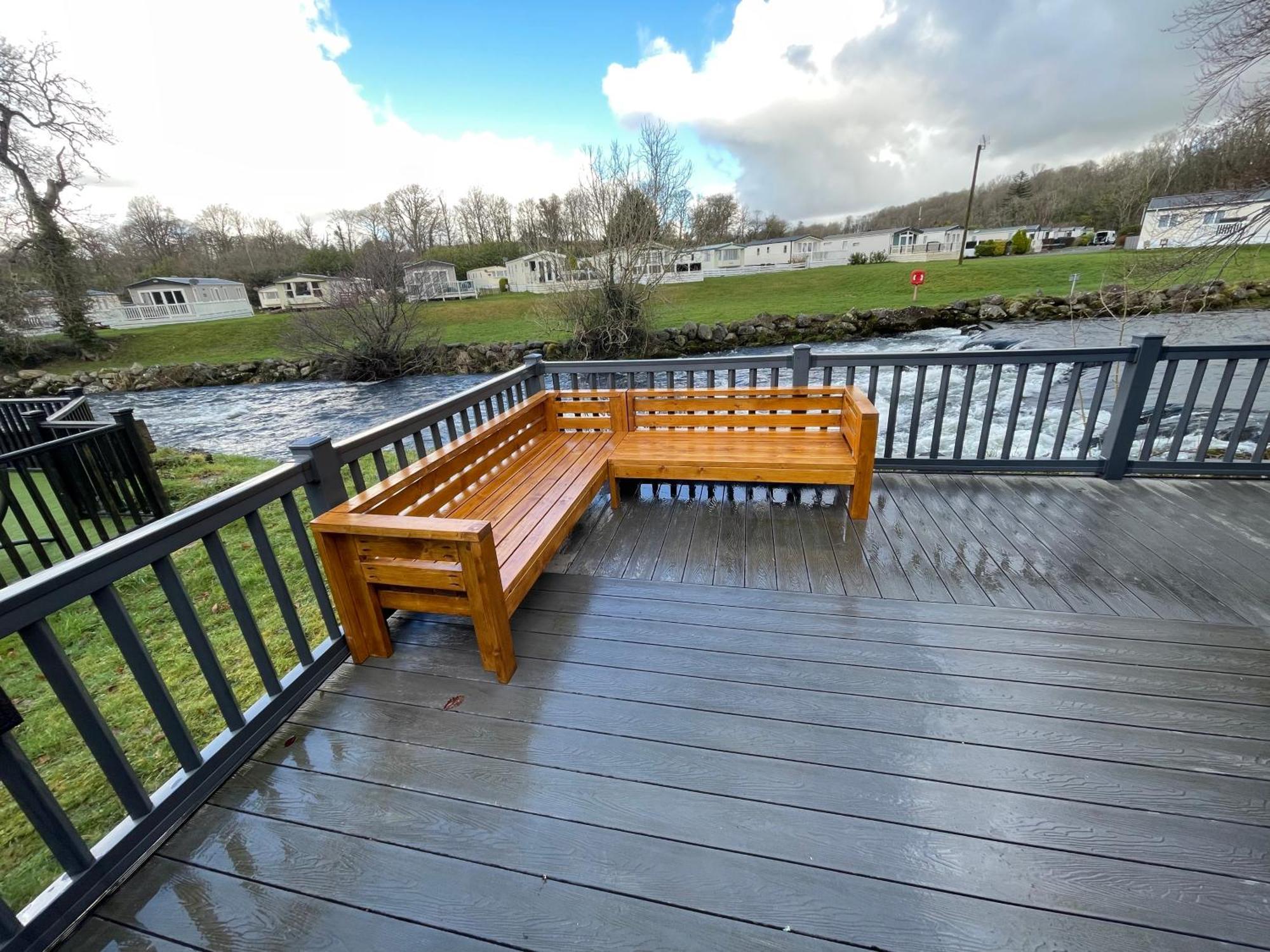 Stunning 3 Bed Riverside Cabin In Snowdonia Caeathro Екстериор снимка